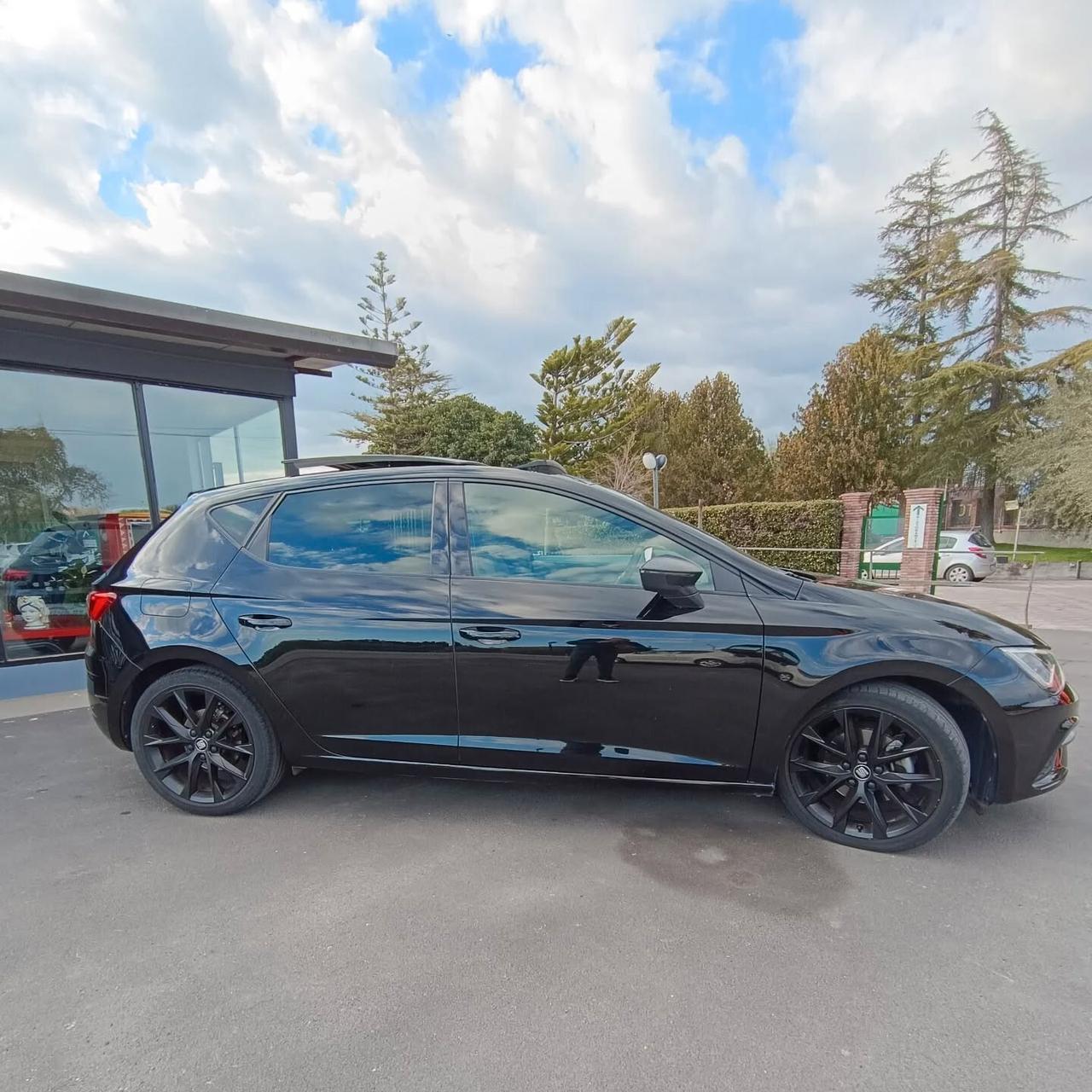 Seat Leon 2.0 TDI FR BLACK EDITION SOLI 39.000KM