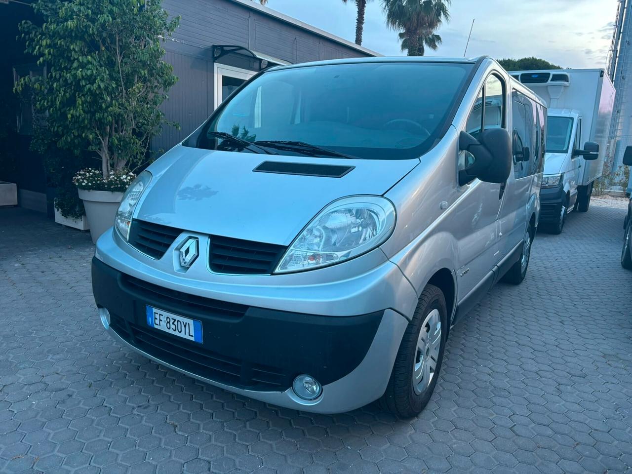 RENAULT TRAFIC 2.0 DCI 120 CV 9 POSTI - MOTORE RIFATTO