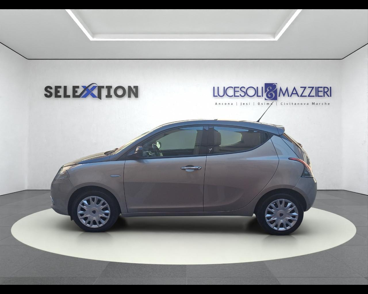 LANCIA Ypsilon 3ª serie - Ypsilon 1.2 69 CV 5 porte S&S Gold