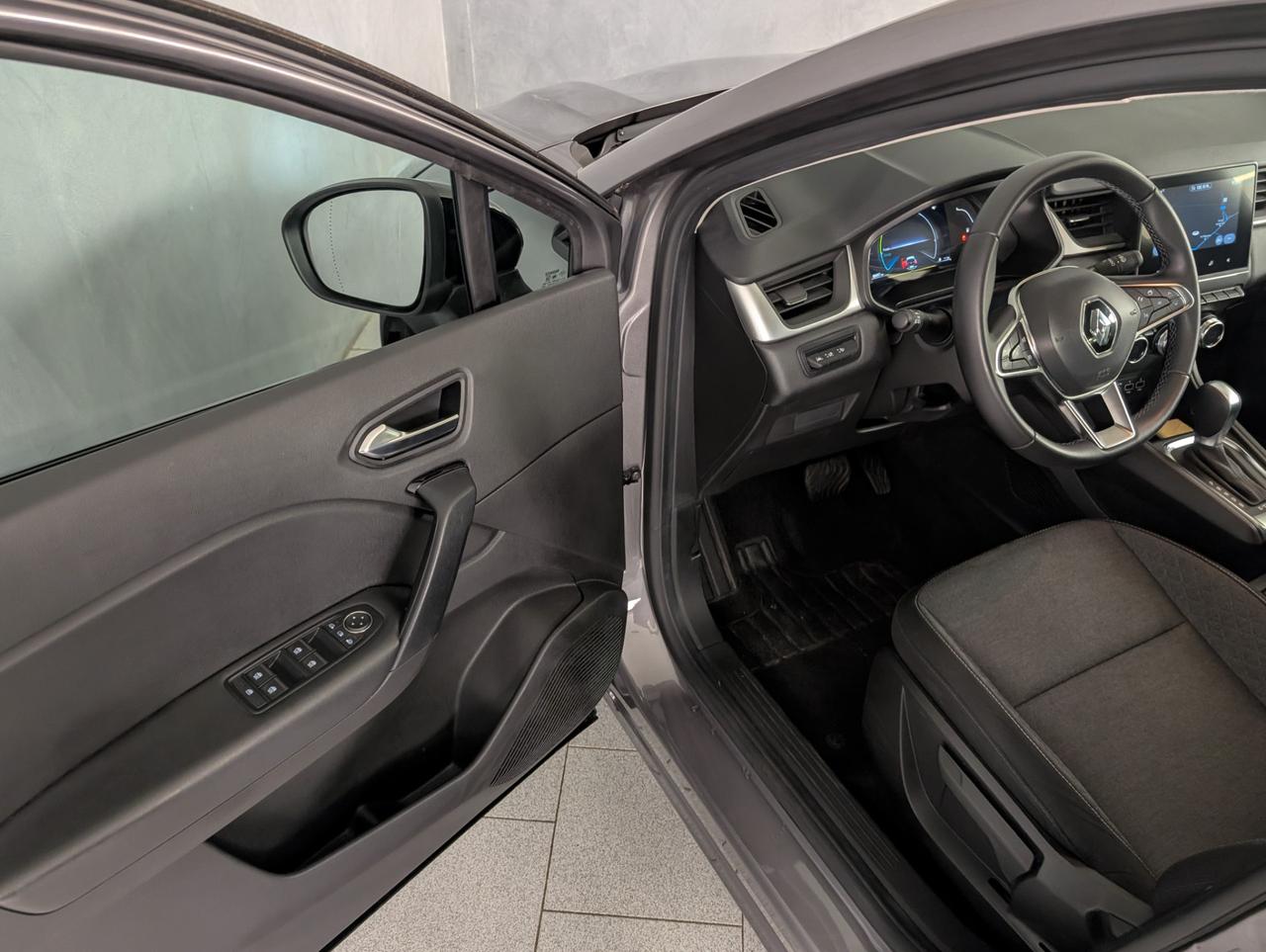 Renault Captur 1.6 E-Tech Hybrid 145cv Automatic Zen