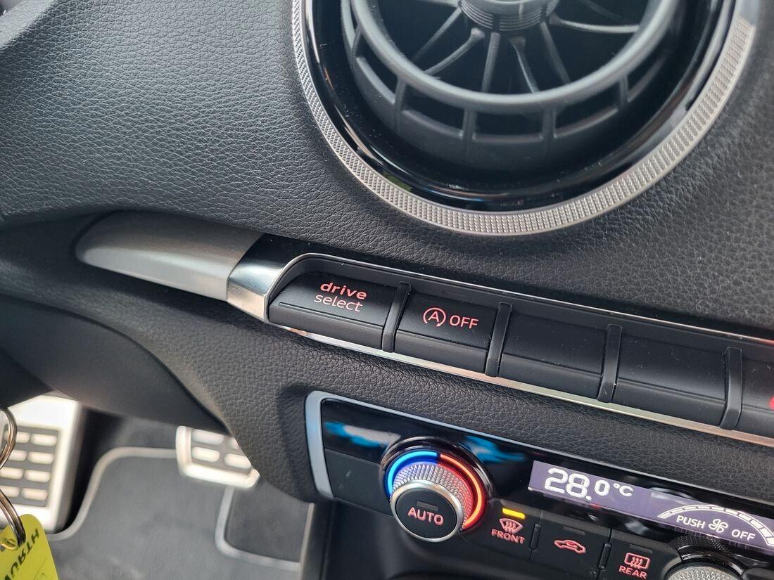 Audi A3 SPB 2.0 TDI 150 CV S tronic + F1 ***S-LINE EDITION ***