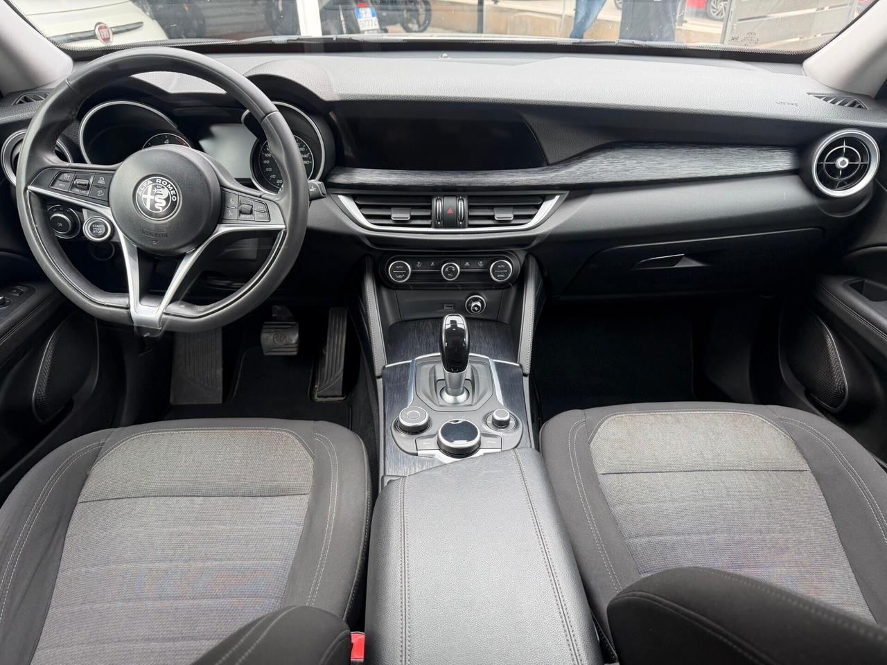 Alfa Romeo Stelvio 2.2 Turbodiesel 160 CV AT8 RWD Business