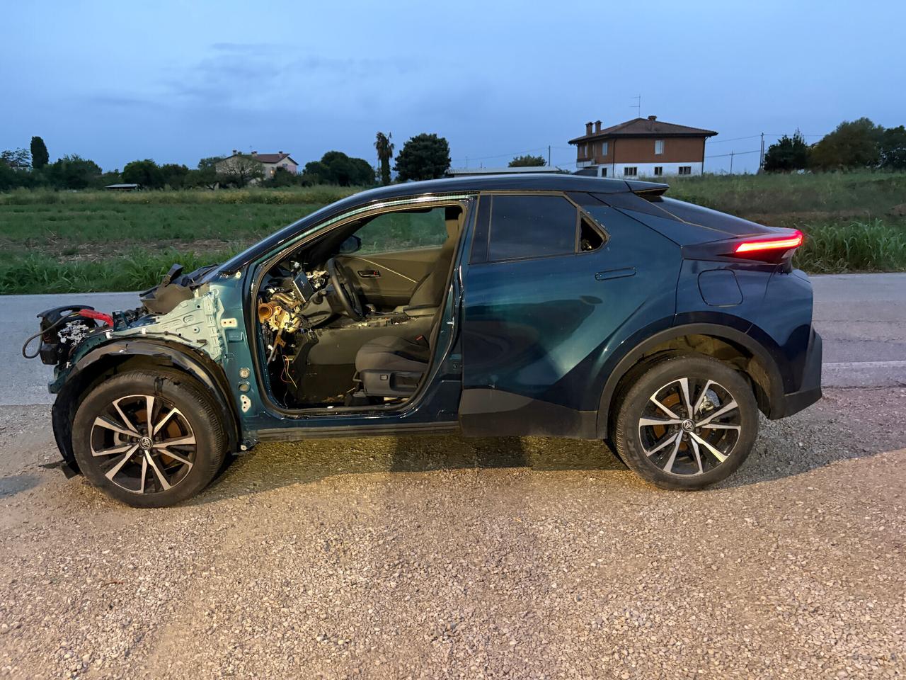 Toyota C-HR 1.8 HV Lounge
