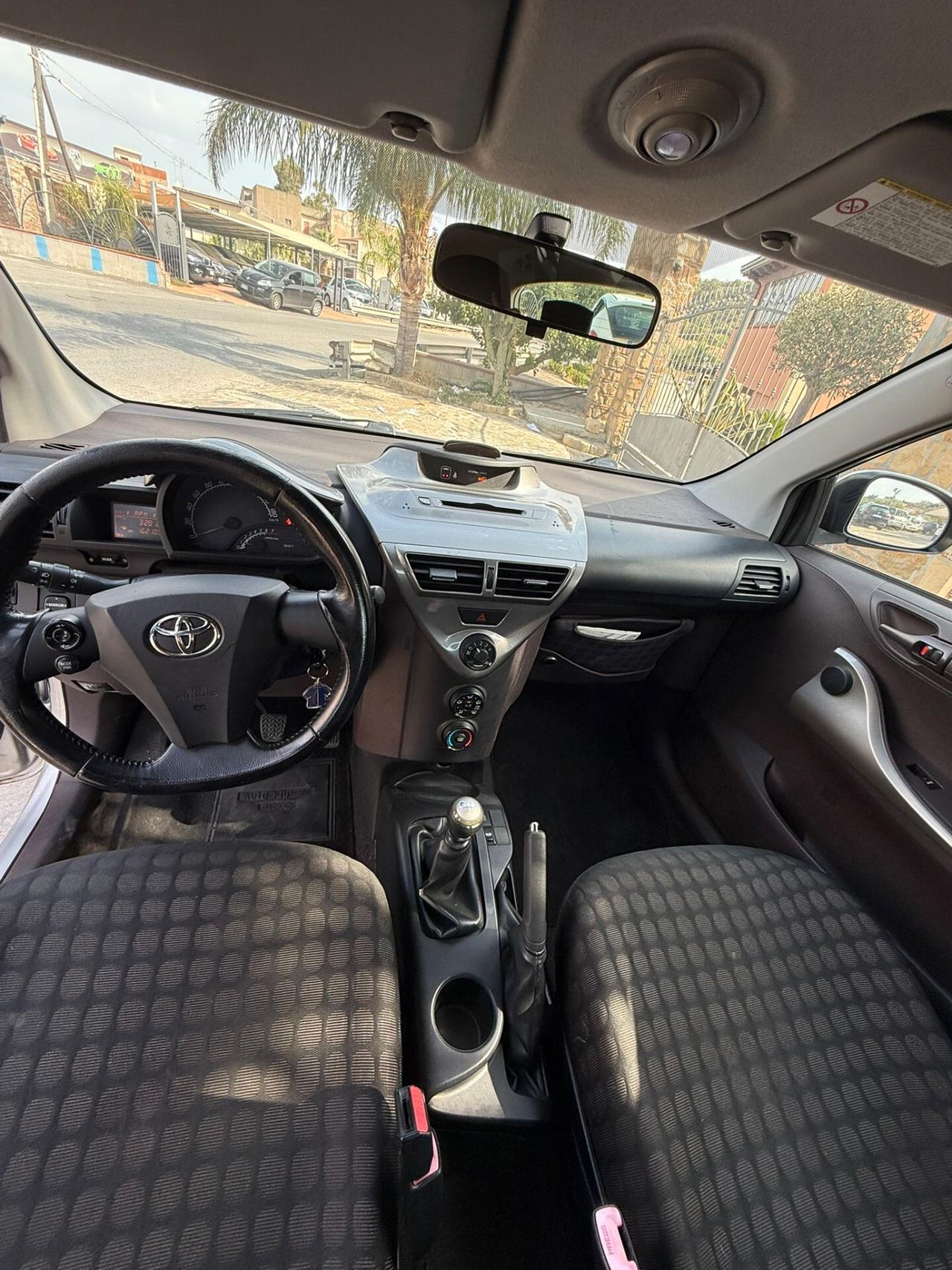 Toyota Aygo 1.0 VVT-i 69 CV 3 porte x-cool