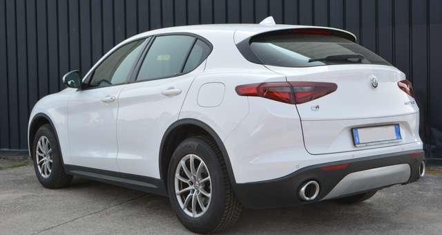 Alfa Romeo Stelvio 2.2 t Business Q4 210cv auto