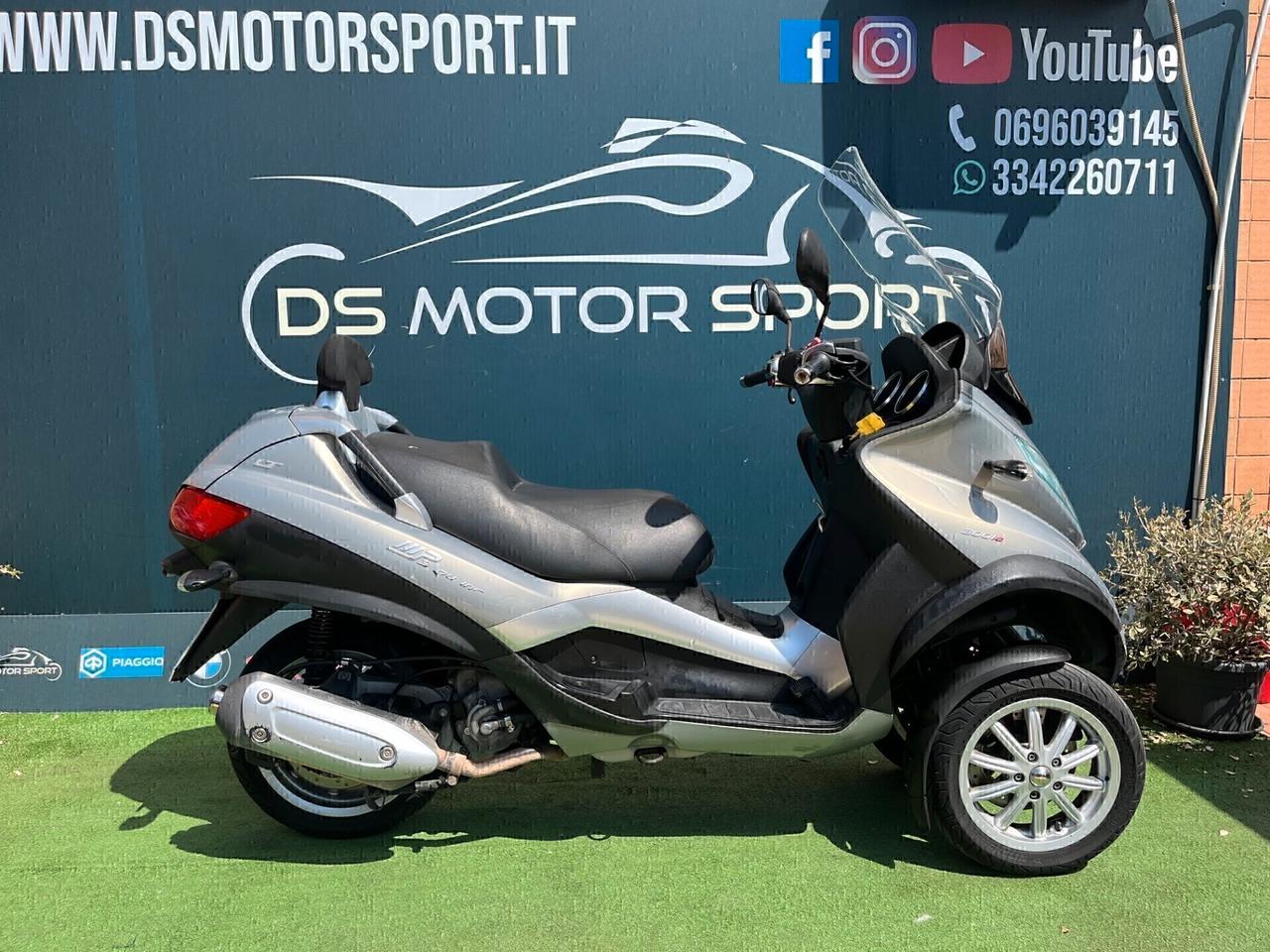 Piaggio MP3 LT PATENTE B