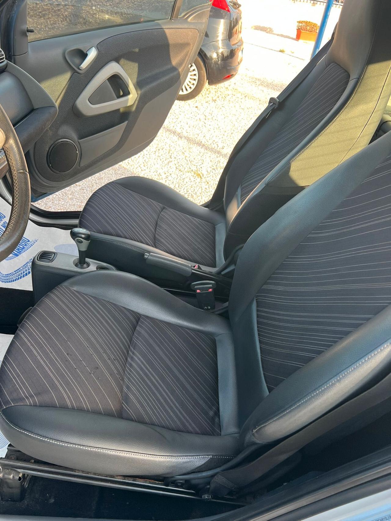 Smart ForTwo 1000 52 kW coupé limited one