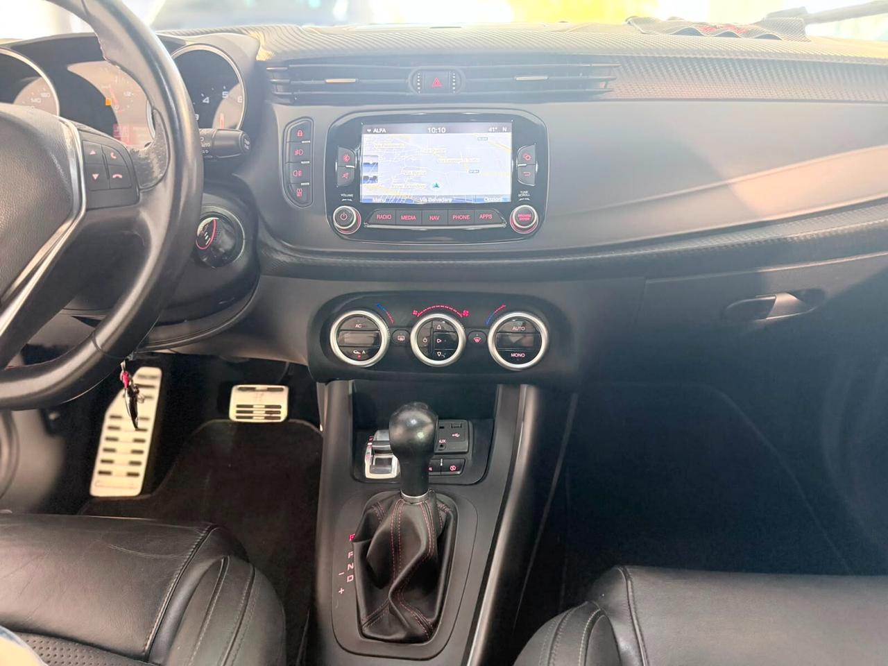 ALFA GIULIETTA AUTOMATICA GPL 170CV CARBON LOOK