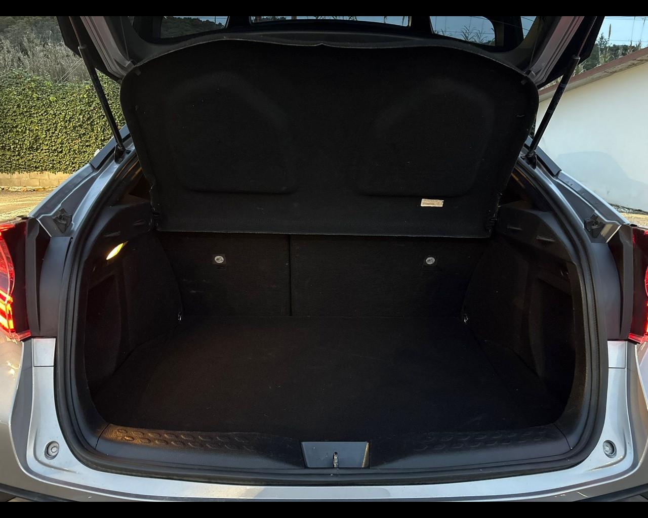 TOYOTA C-HR (2016-2023) - C-HR 1.8 Hybrid E-CVT Lounge