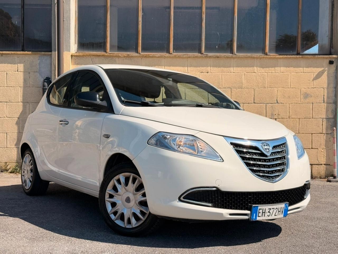 Lancia Ypsilon 1.2 69 CV 5 porte GPL Ecochic Platinum