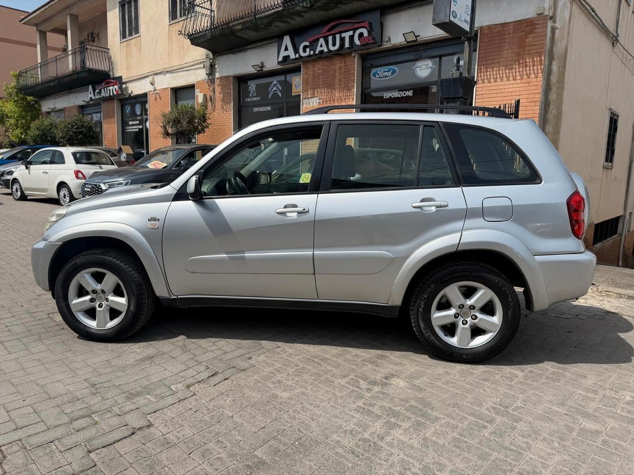 Toyota RAV 4 RAV4 2.0 Tdi D-4D cat 5 porte Sol