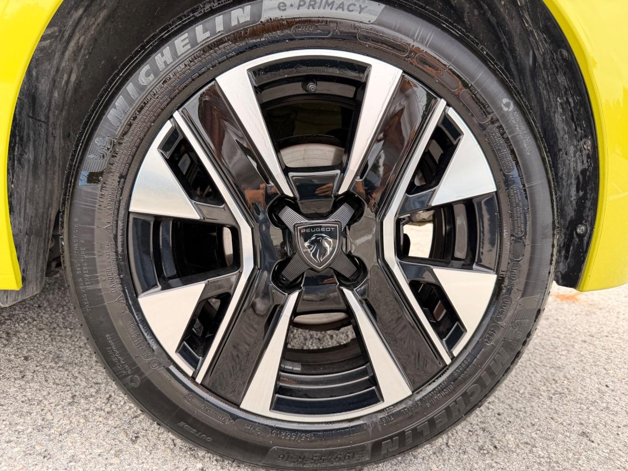 Peugeot 208 PureTech 100 Stop&Start 5 porte Allure