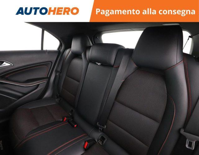 MERCEDES-BENZ A 180 Premium
