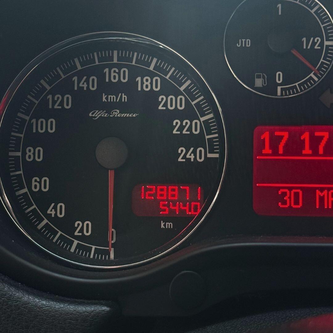 Alfa Romeo 147 **128.00km!!**