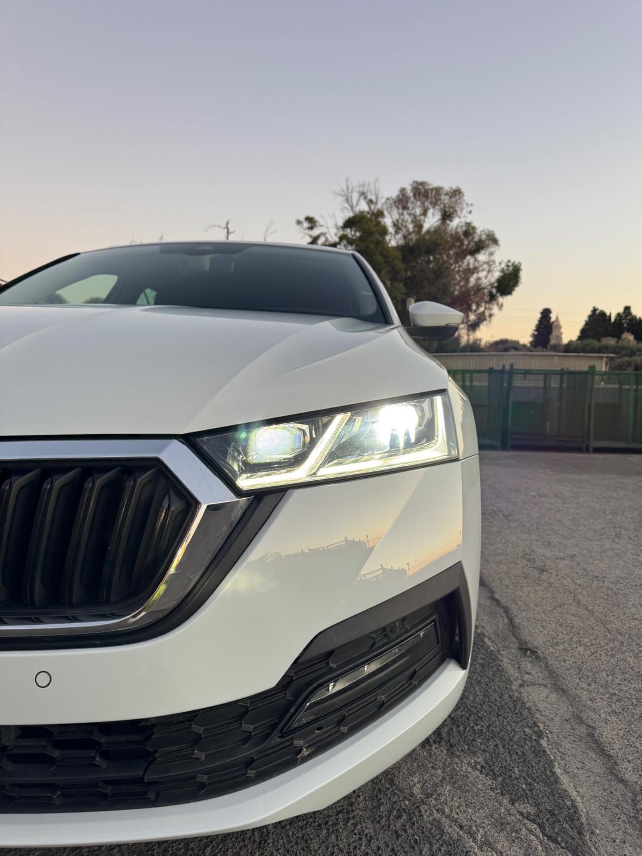 Skoda Octavia 2.0 TDI SW FARI FULL LED/UNICO PROPRIETARIO