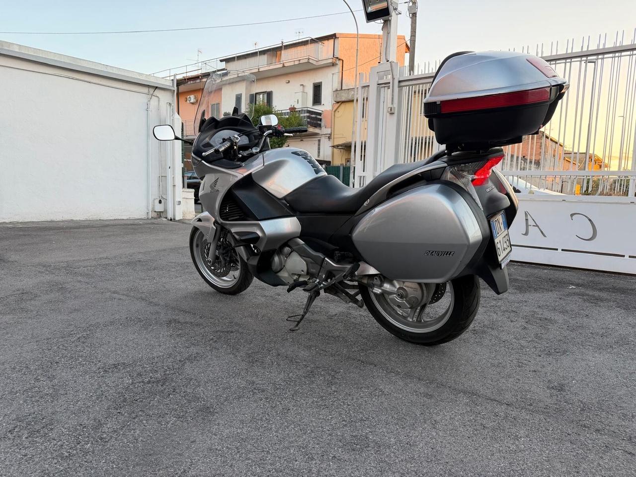 Honda Deauville 700 KM CERTIFICATI IN FATTURA