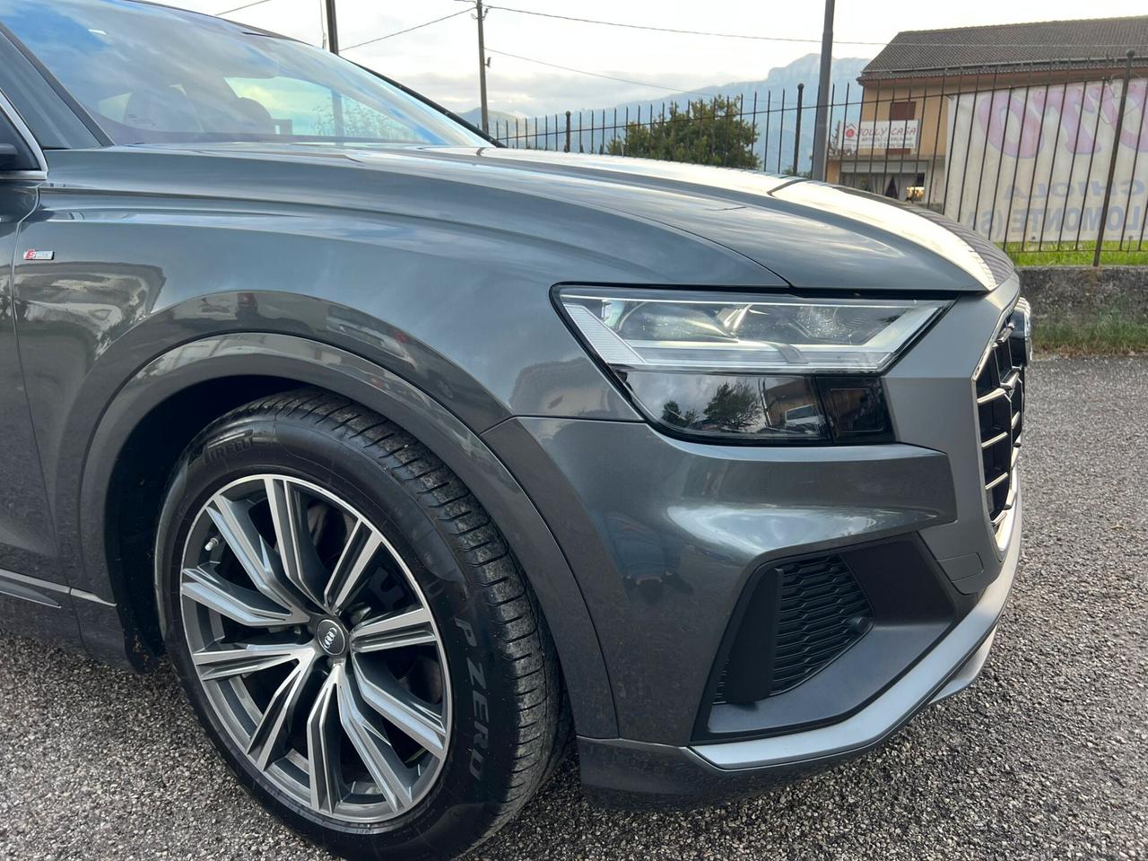 Audi Q8 45 TDI 286 cv S-Line