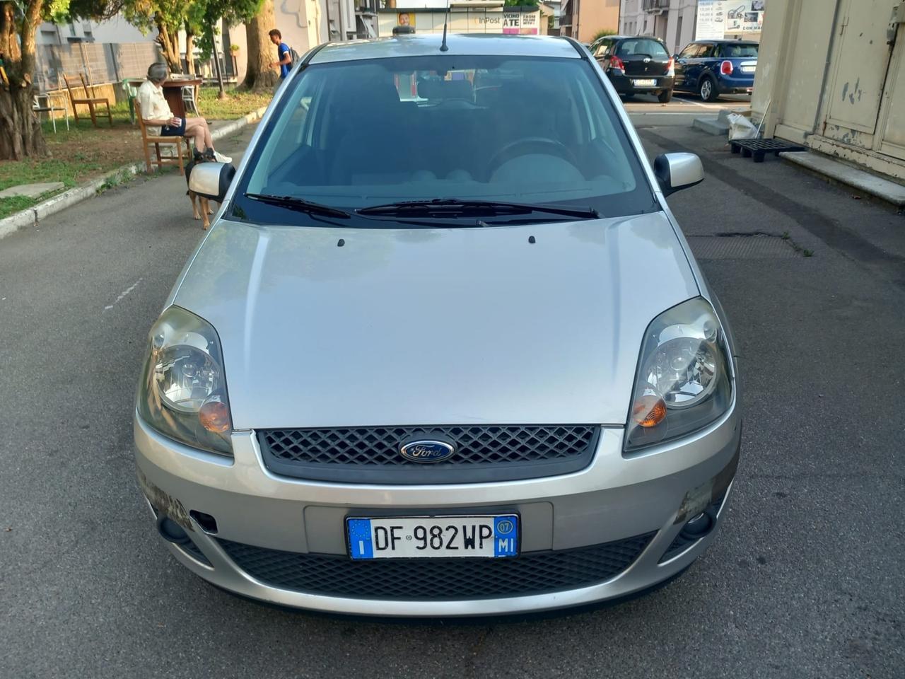 Ford Fiesta 1.4 16V 3p. Ghia