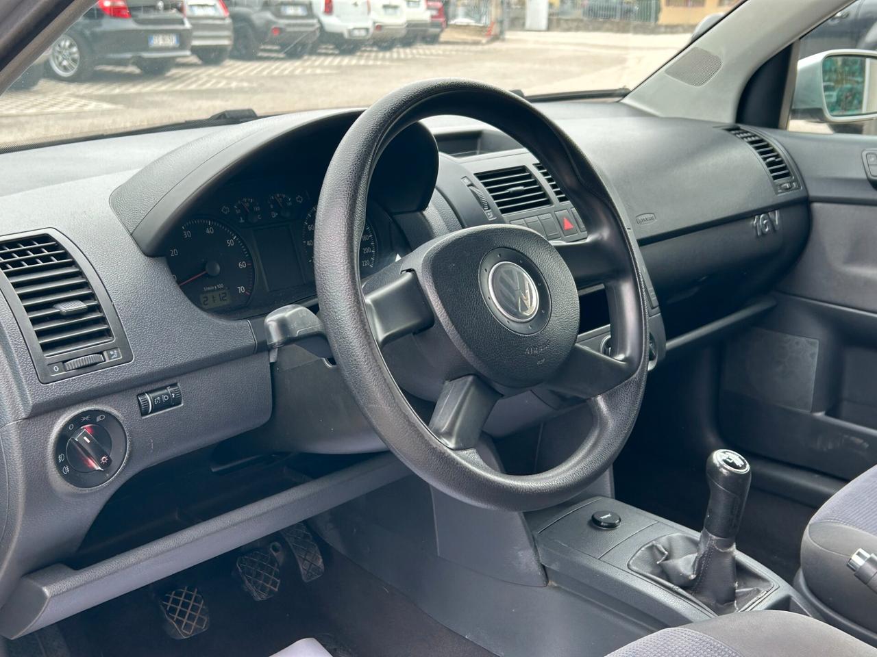 Volkswagen Polo 1.2 3p. Trendline