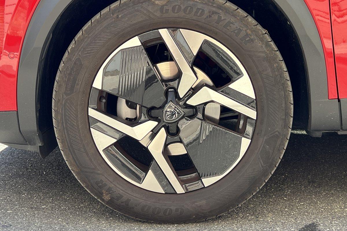 PEUGEOT 2008 PureTech 100 S&S Allure