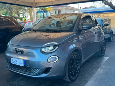 Fiat 500 500e Berlina 42 kWh La Prima