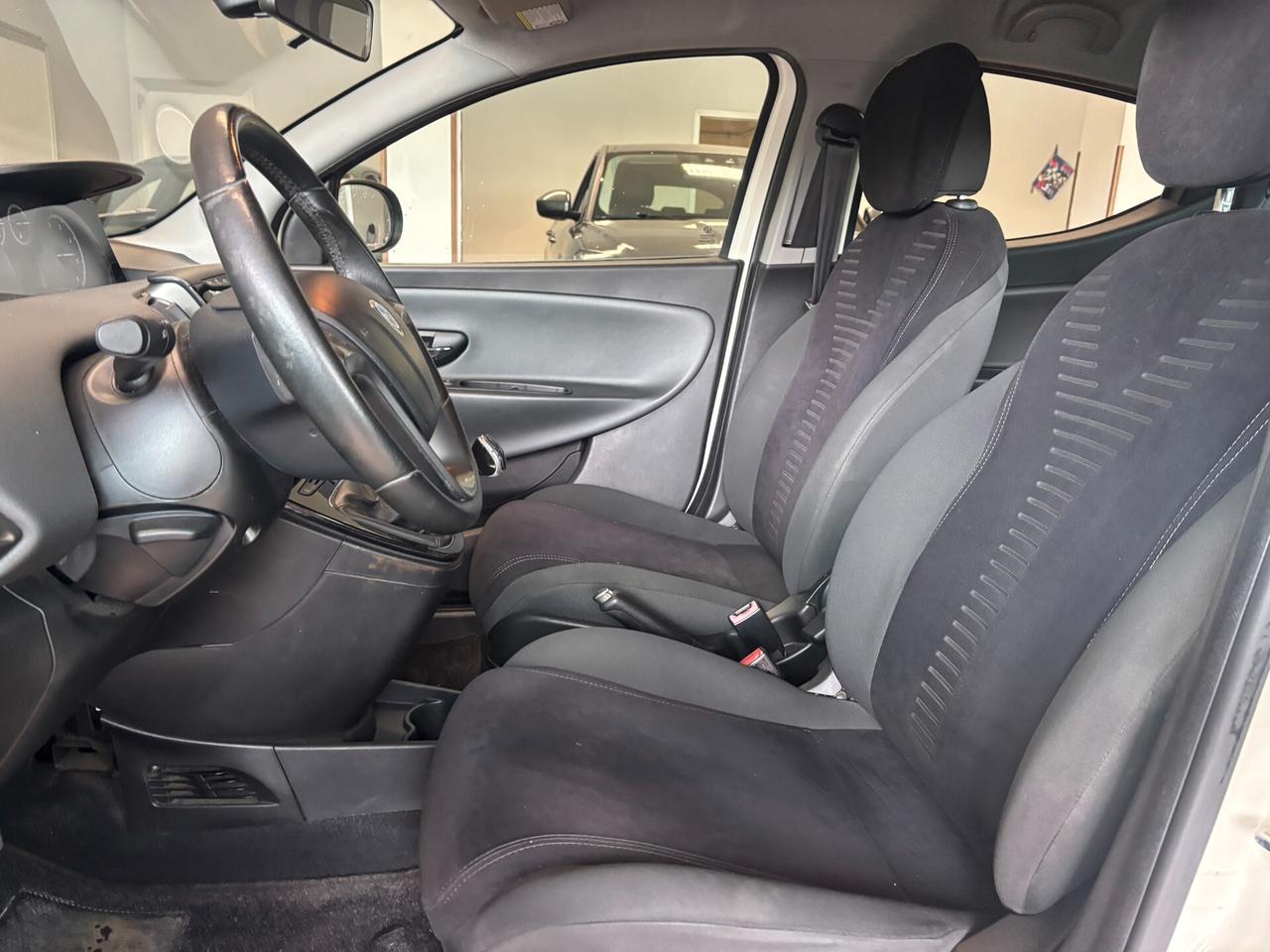 Lancia Ypsilon 1.3 mjt Silver s *PER NEOPATENTATI