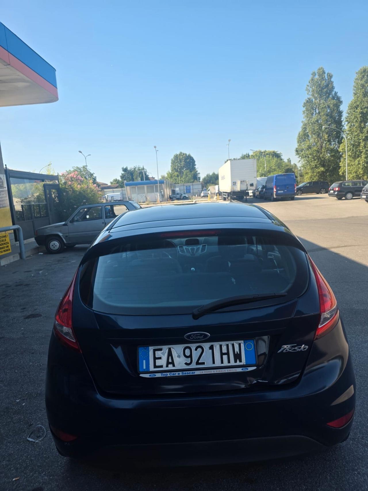 Ford Fiesta 1.4 5 porte Bz.- GPL Titanium