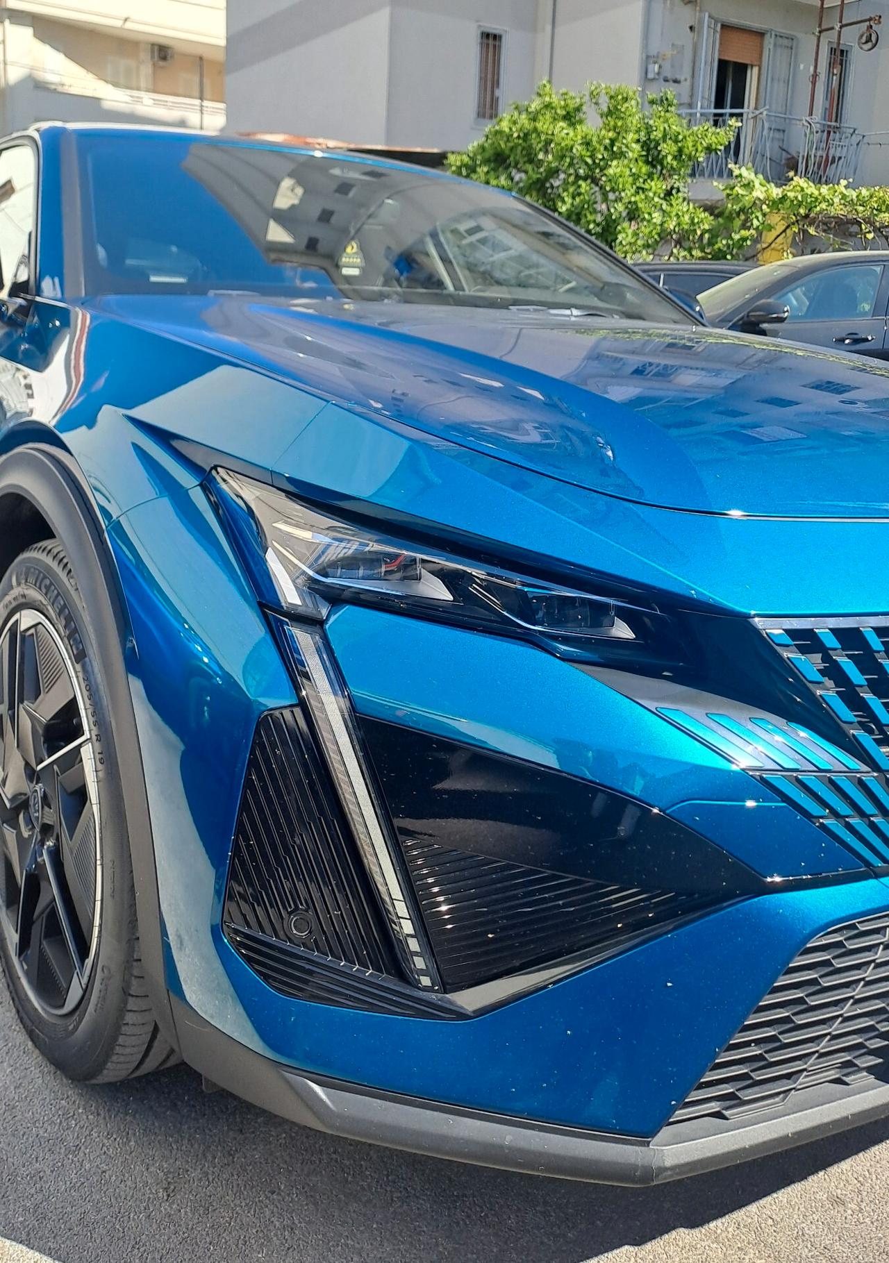 Peugeot 408 1.6 Plug-in Hybrid 225 e-EAT8 GT