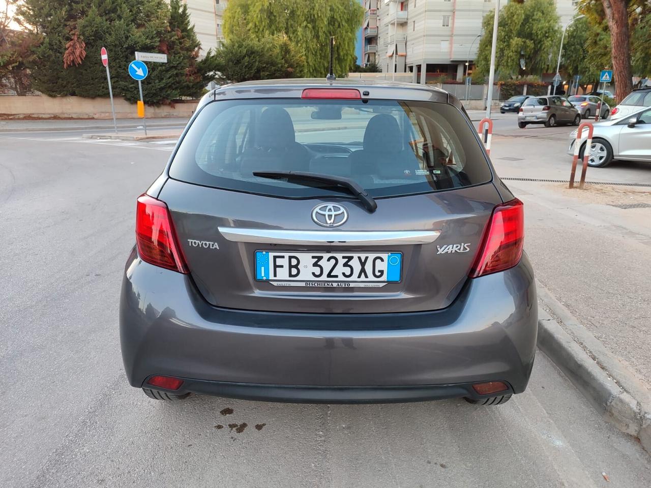 Toyota Yaris 1.4 Diesel ACTIVE 2015!!