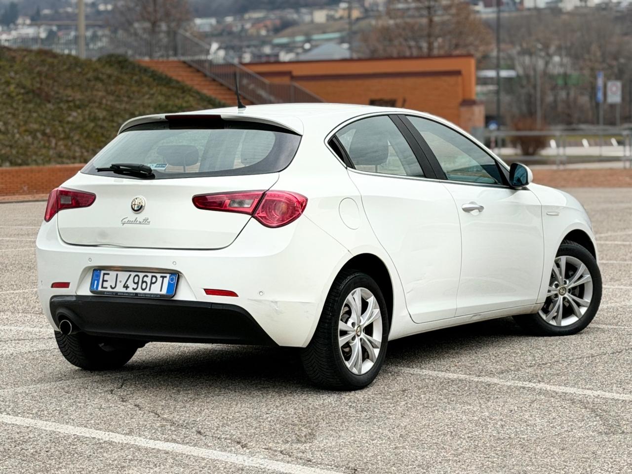 Alfa Romeo Giulietta 1.6 JTD 105cv ok neopatentati