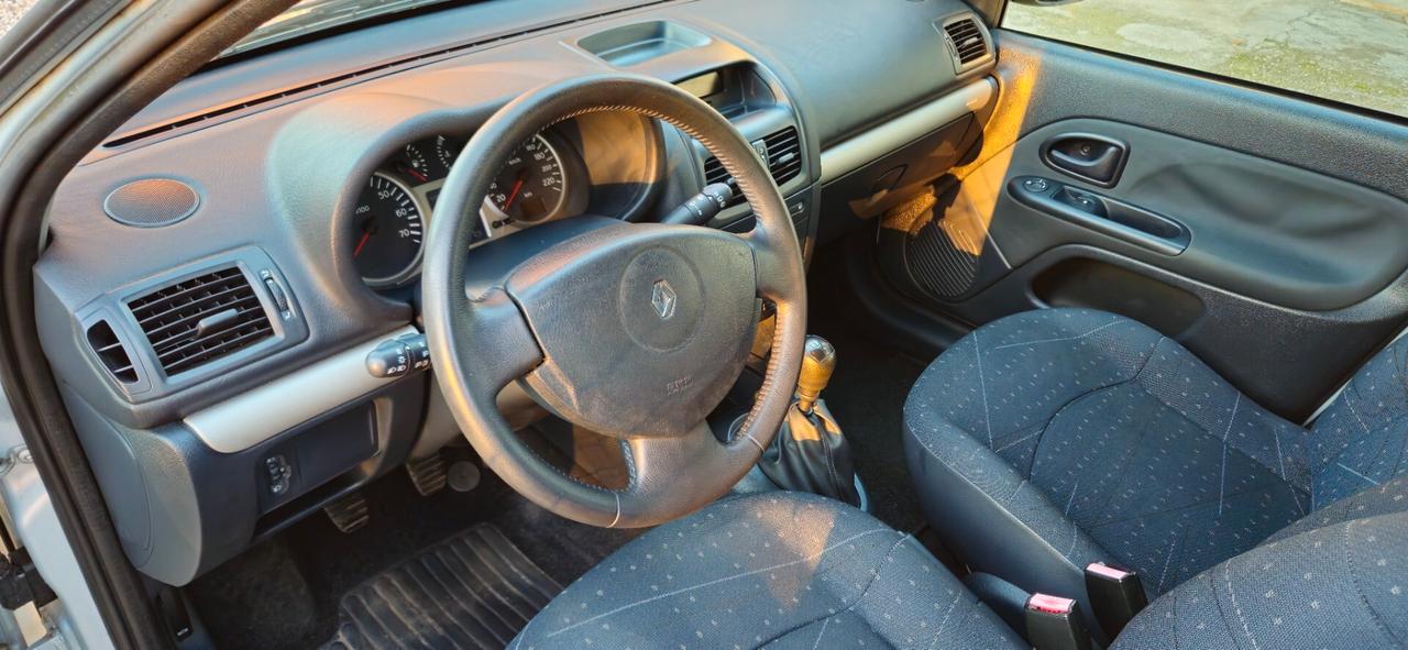Renault Clio 1.2 Benzina 75cv