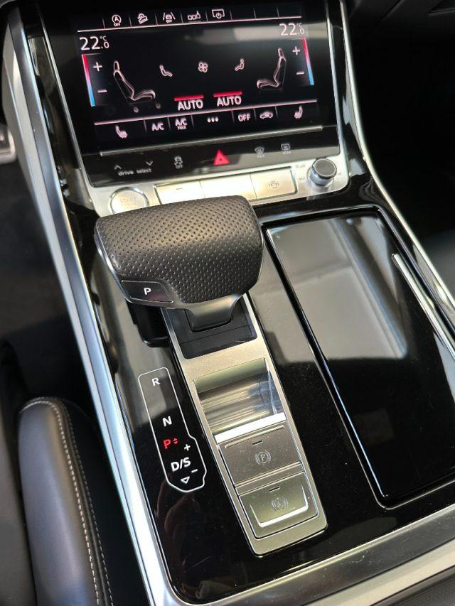 AUDI Q8 50 TDI 286 CV quattro S line - 22"- Tetto - B&O