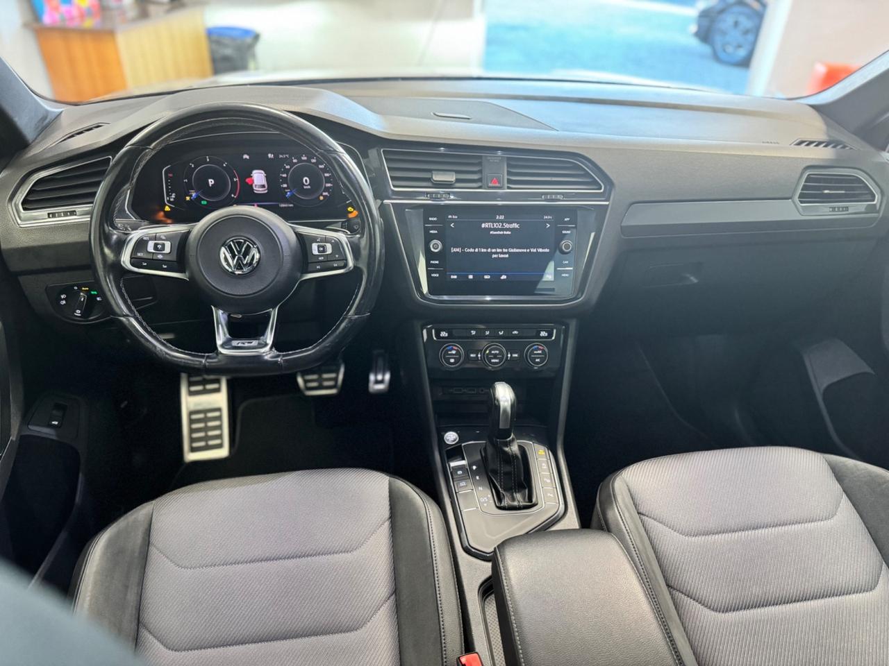 Volkswagen Tiguan R line 2.0 TDI SCR DSG BlueMotion Technology Tetto panoramico
