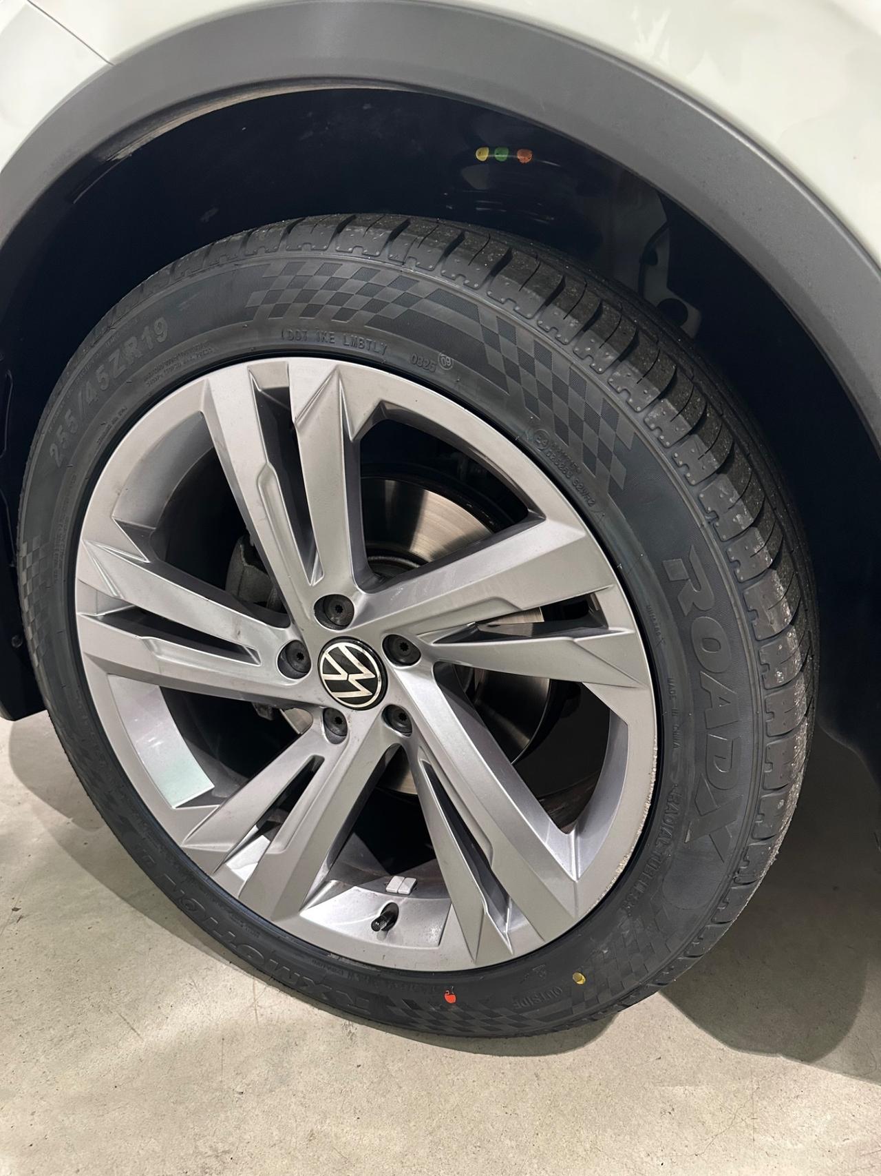 Volkswagen Tiguan 2.0 TDI 150 CV SCR DSG R-Line