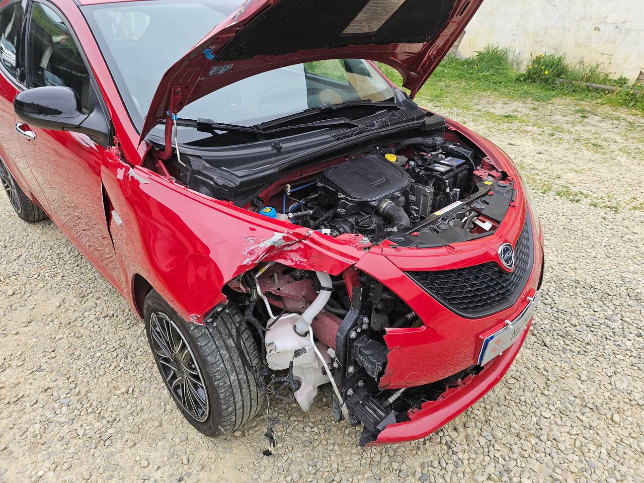 Lancia Ypsilon 1.0 FireFly 5 porte S&S Hybrid Ecochic Silver