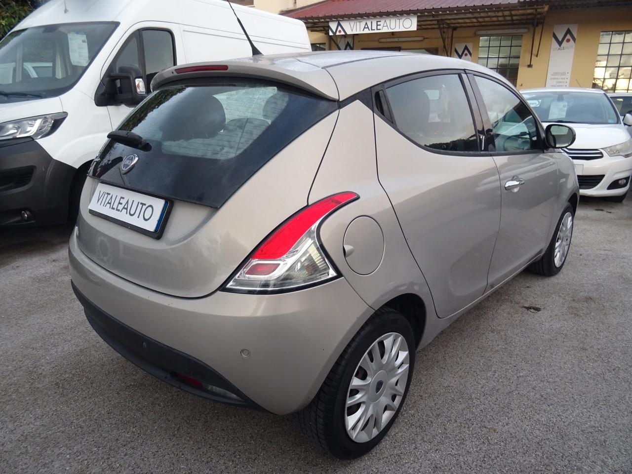 Lancia Ypsilon 1.2 69 CV 5p Elle OK NEOPATENTATI