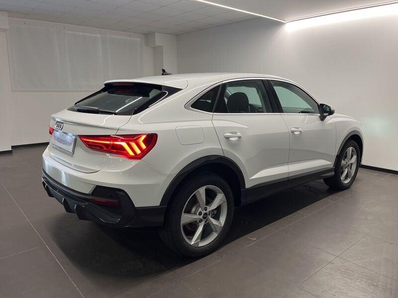 Audi Q3 Audi Sportback Business Plus 45 TFSI e 180(245) kW(CV) S tronic