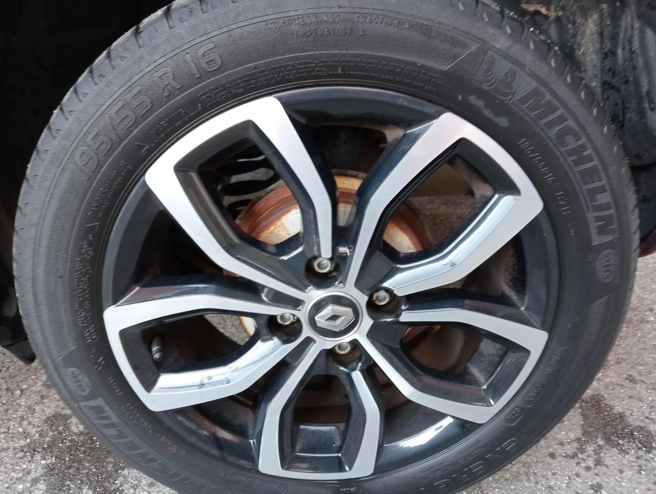 Renault Clio 1.2 75CV 5 porte Zen