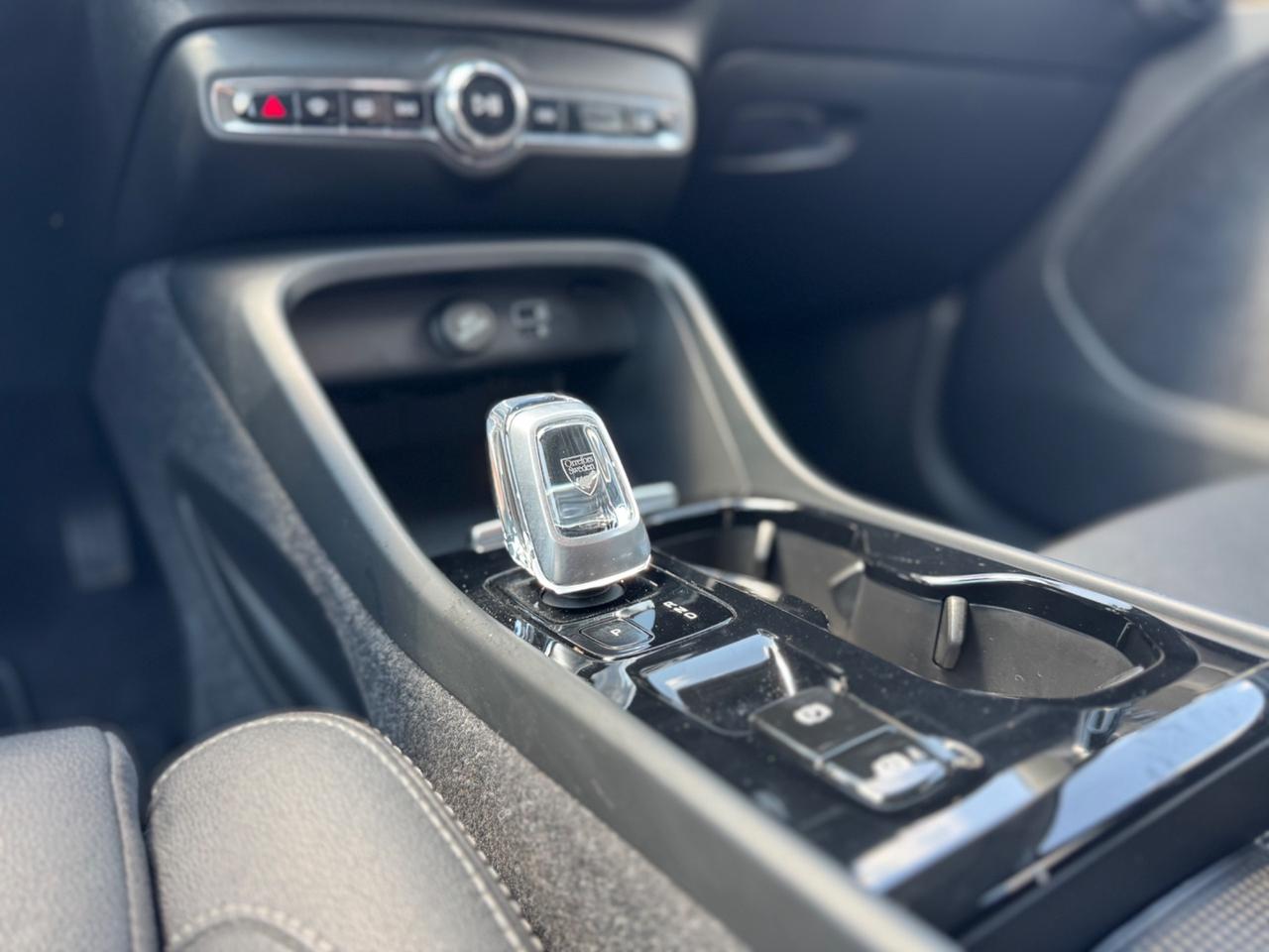 Volvo XC40 T5 Recharge Plug-in Hybrid R-design