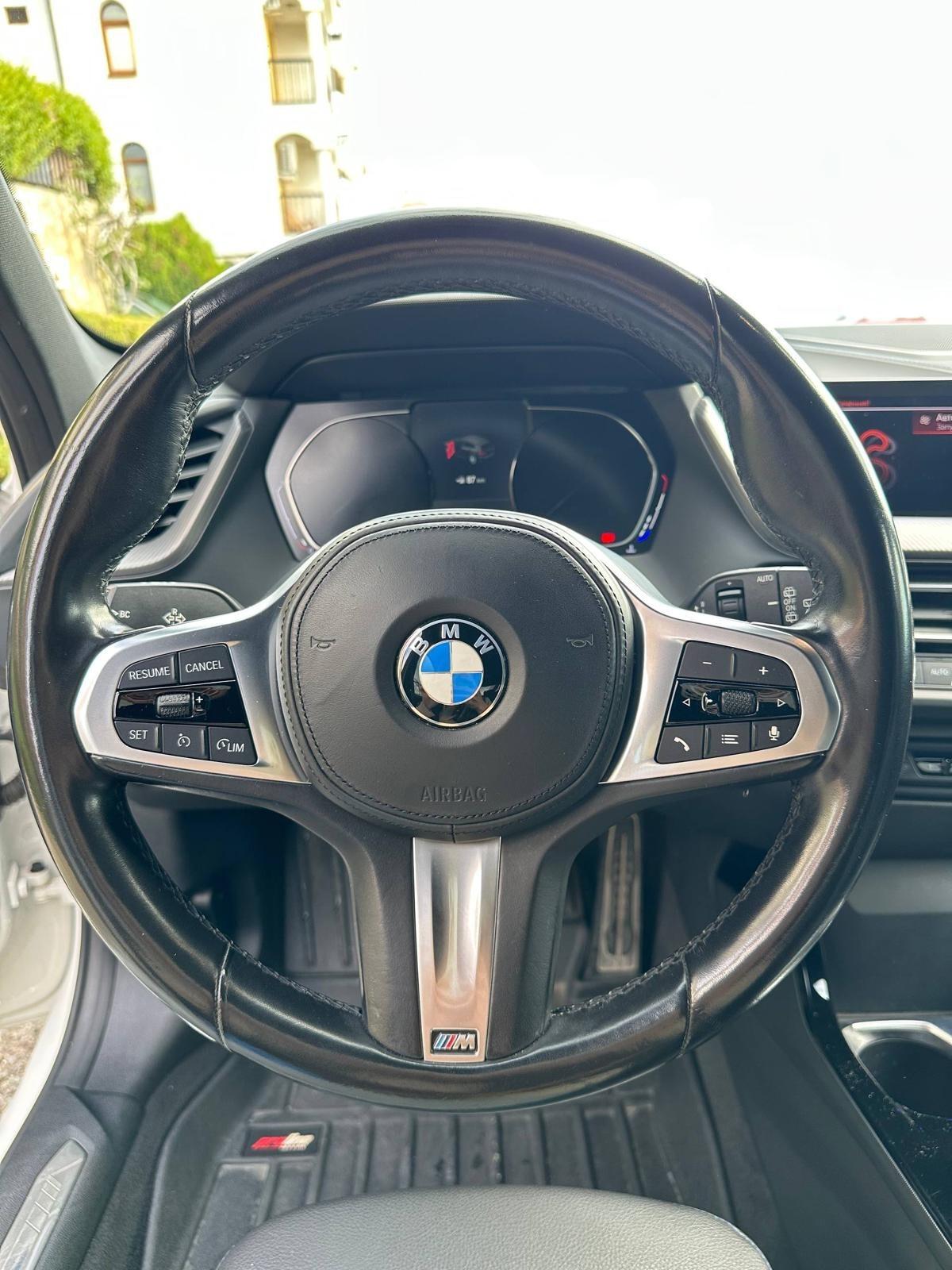 Bmw 118 118d 5p. Msport