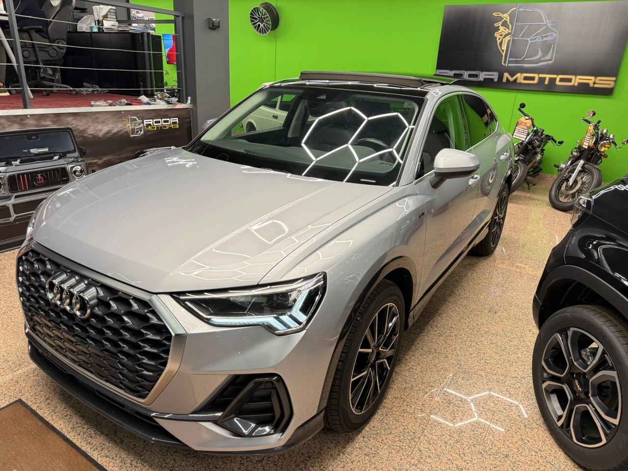 Audi Q3 TETTO Sportback SPB 35 TDI S tronic line