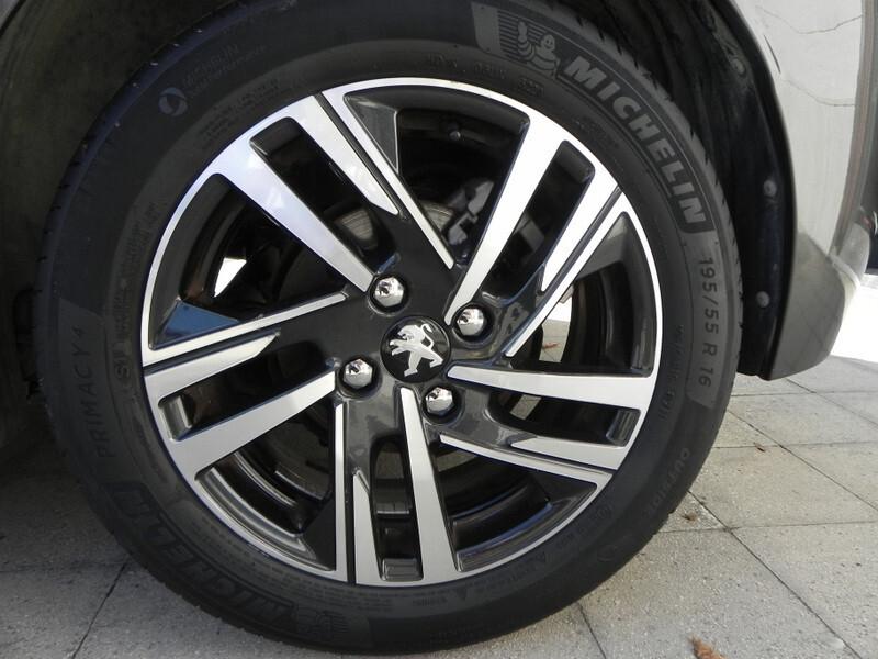 Peugeot 208 BlueHDi 100 Stop&Start 5 porte Allure Navi Pack