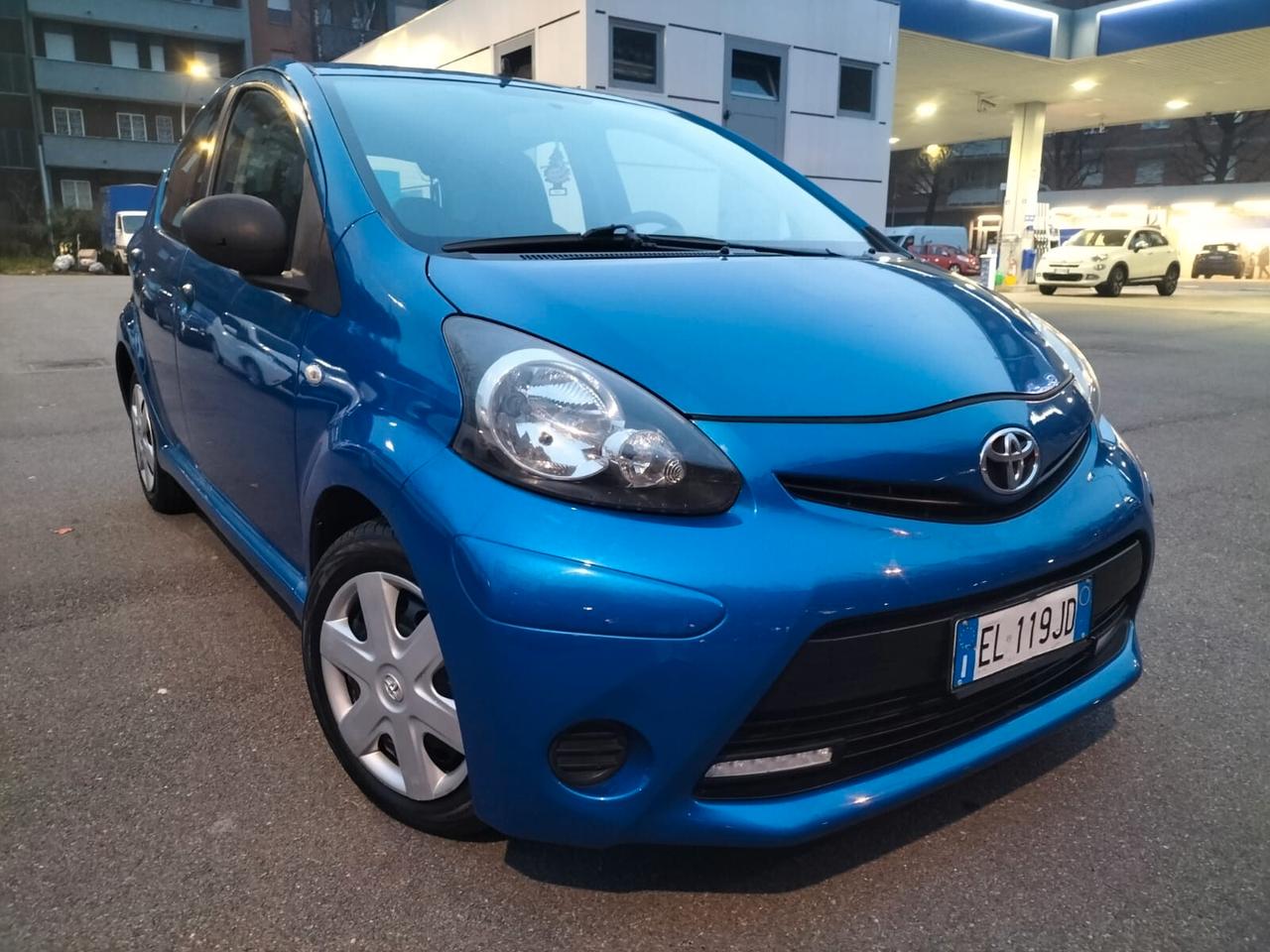 Toyota Aygo - solo 60.000 Km