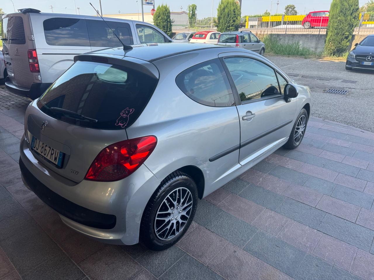 Peugeot 207 1.4 HDi 70CV 3p. ONE Line NEOPATENTATI