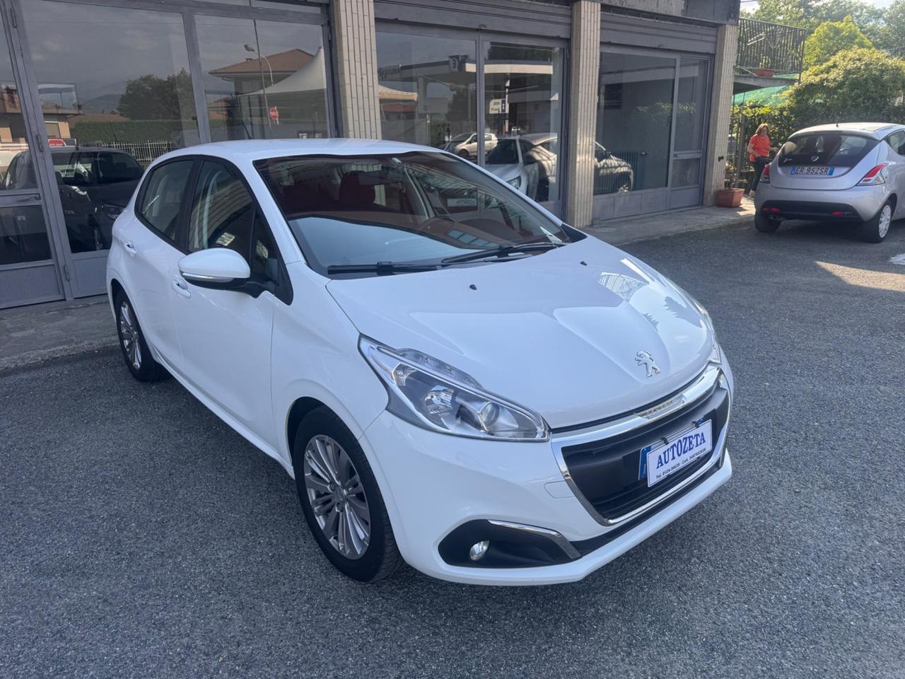 Peugeot 208 1.2 82 cv Active