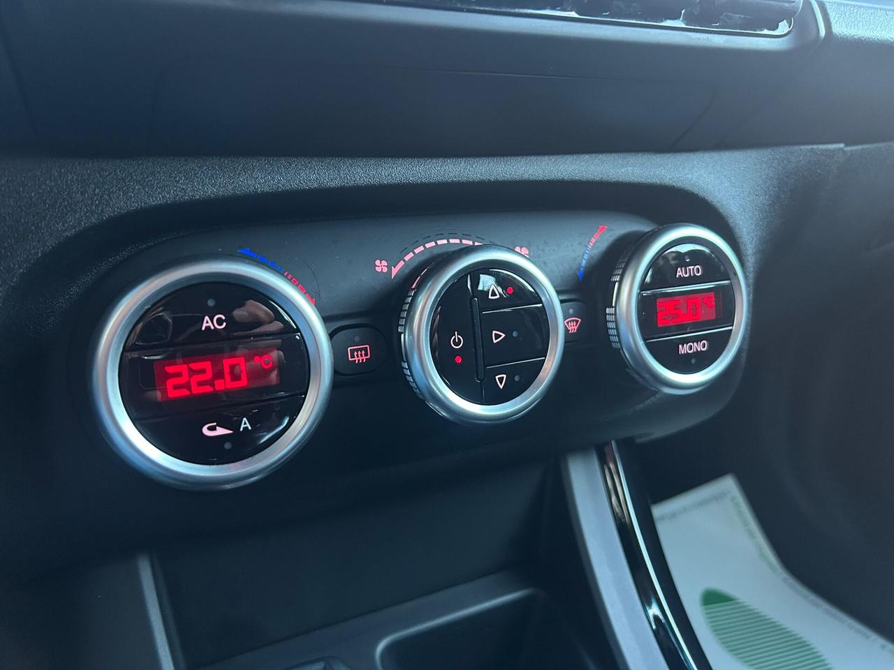 Alfa Giulietta 1.6 MJ 77Kw DISTINCTIVE Km123.-2013