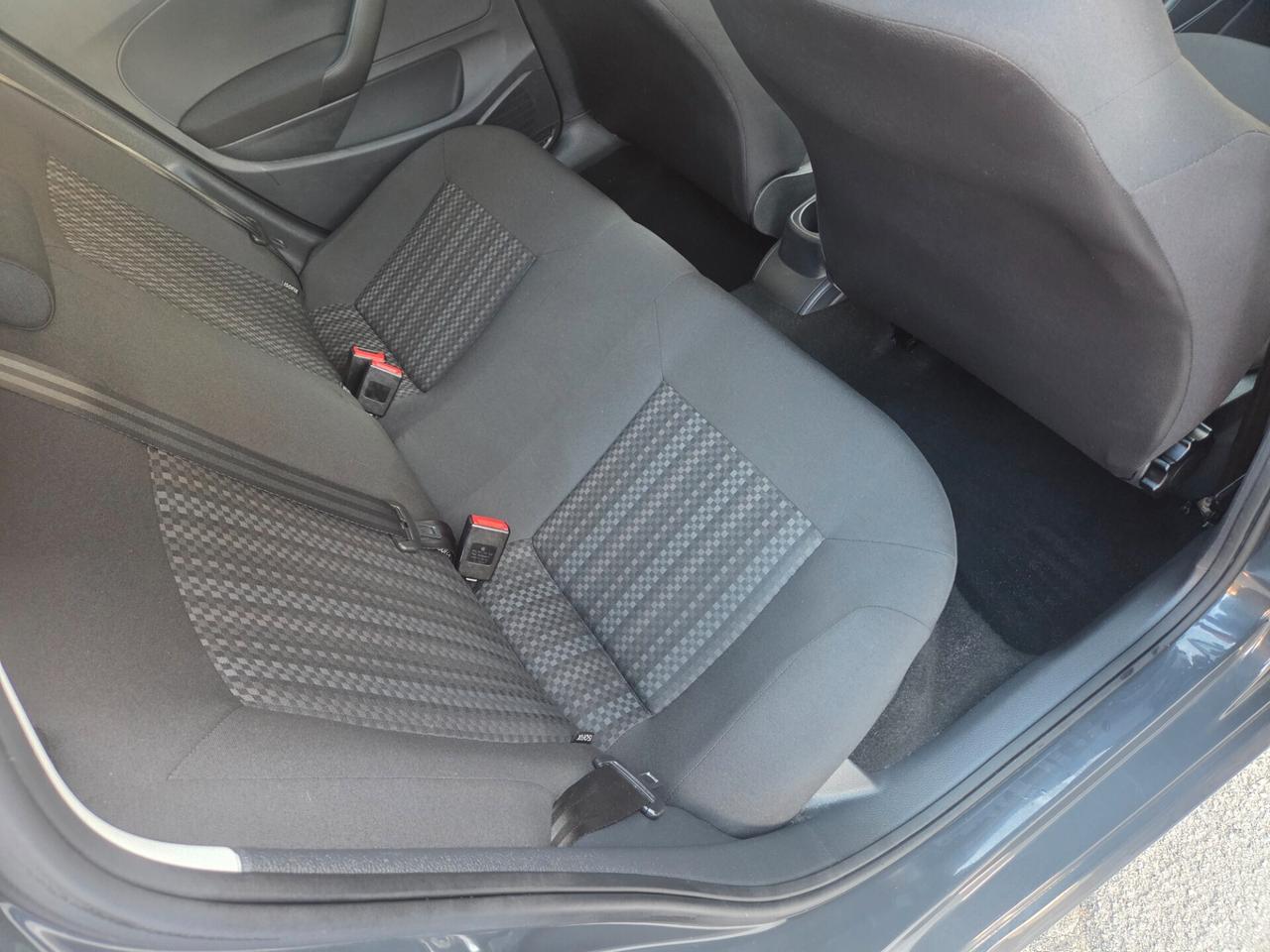 VW POLO ANNO 2015 1.0 BENZ 60 CV KM 100000 CERTIF
