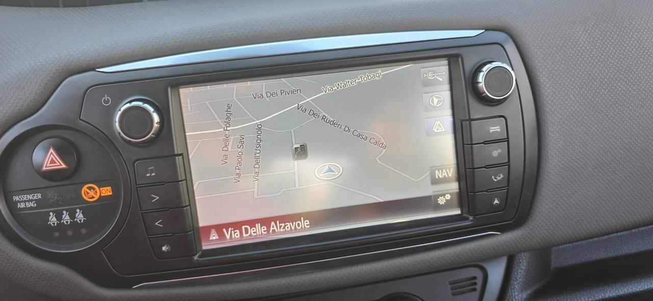Toyota Yaris 1.5 Hybrid tagliandi Toyota ben accessoriata