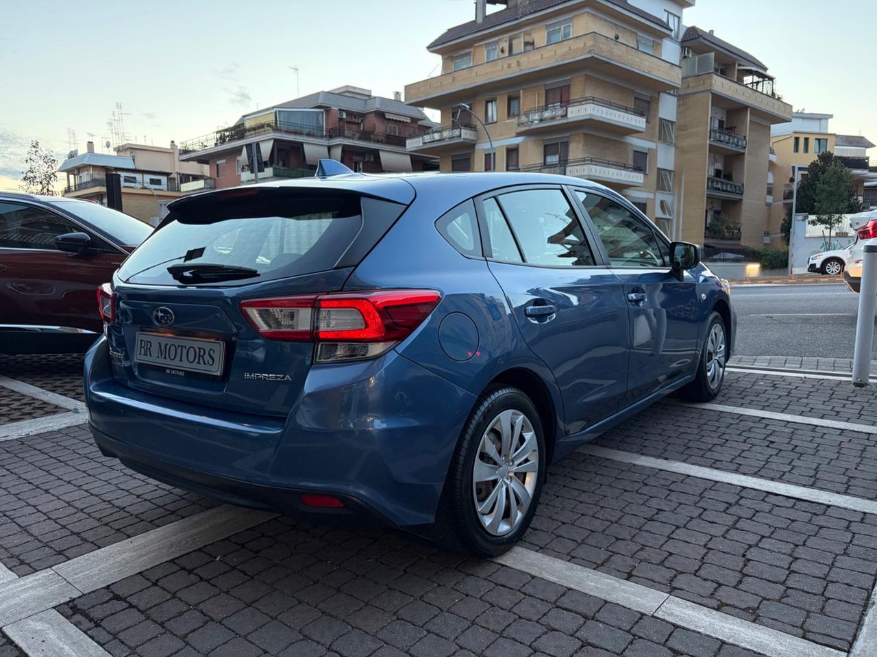 Subaru Impreza 1.6i AWD Lineartronic Style !!