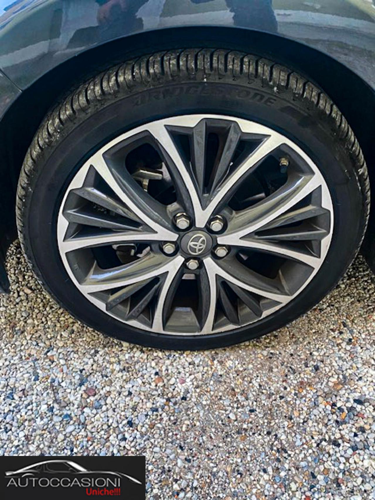 Toyota Yaris 1.5 Hybrid 5 porte Active